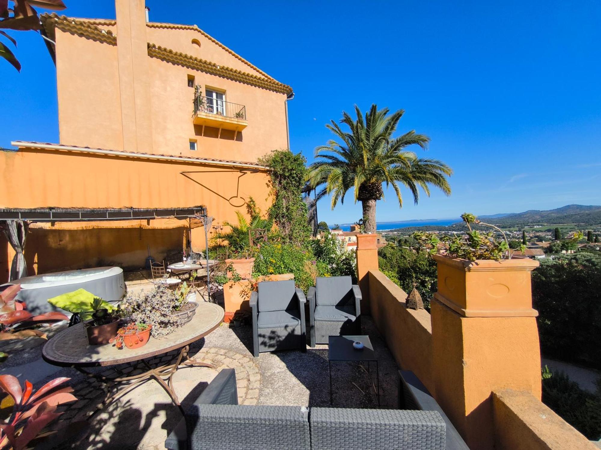 Love-Room Discret 40 M2 Bormes Les Mimosas Village Avec Terrasse Eksteriør billede