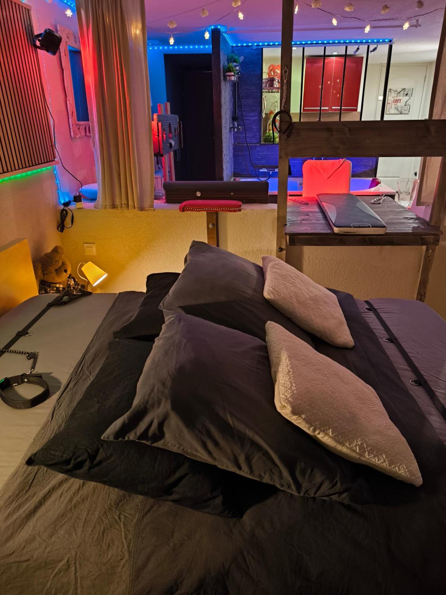 Love-Room Discret 40 M2 Bormes Les Mimosas Village Avec Terrasse Eksteriør billede